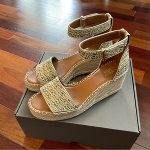 New Franco Sarto Size 9.5 Clemens Ankle Strap Wedge Sandal- Natural